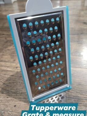 Tupperware Blue and White Handheld Grater